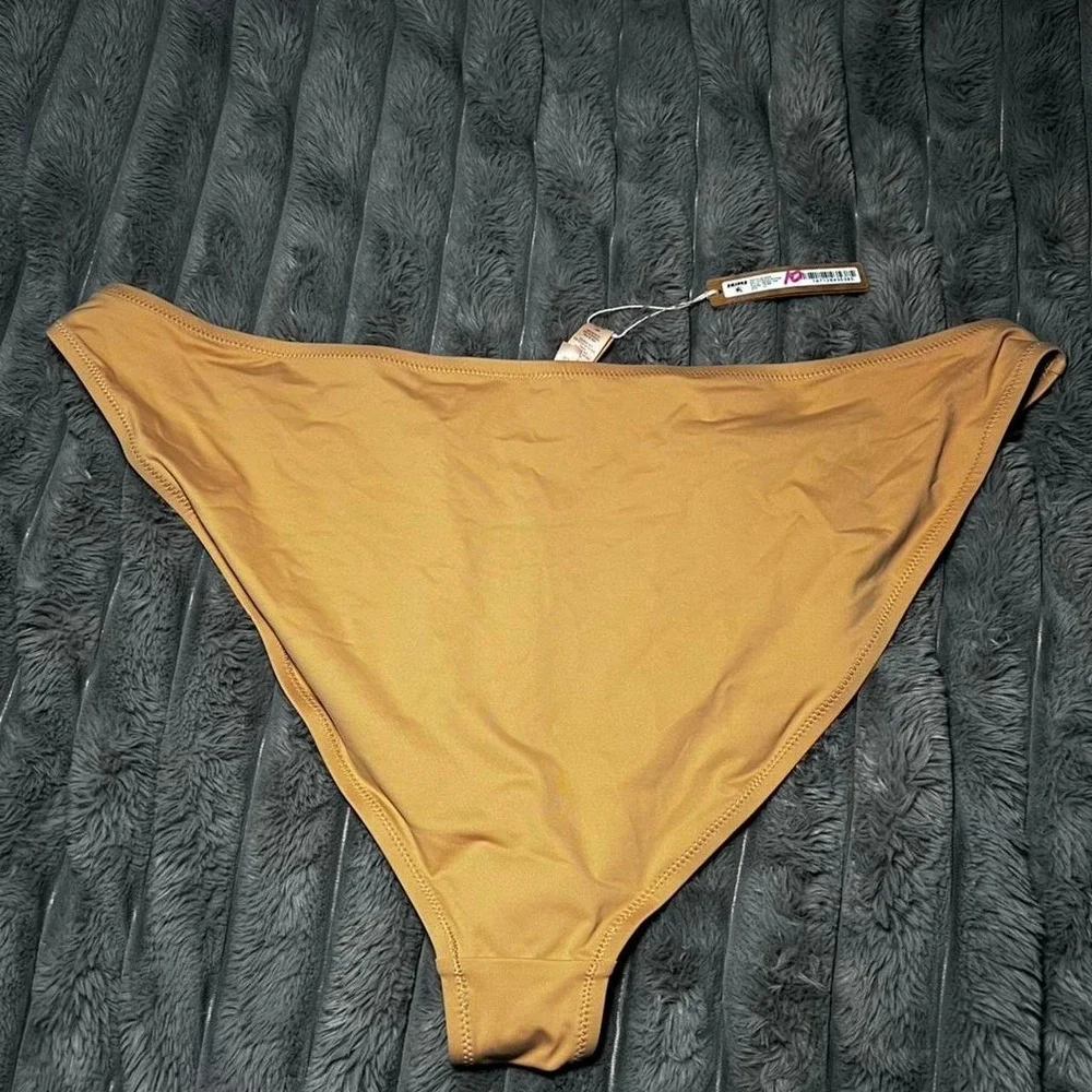 Size: 4X SKIMS Recycled Swim Mid Coverage Bottom in Ochre.